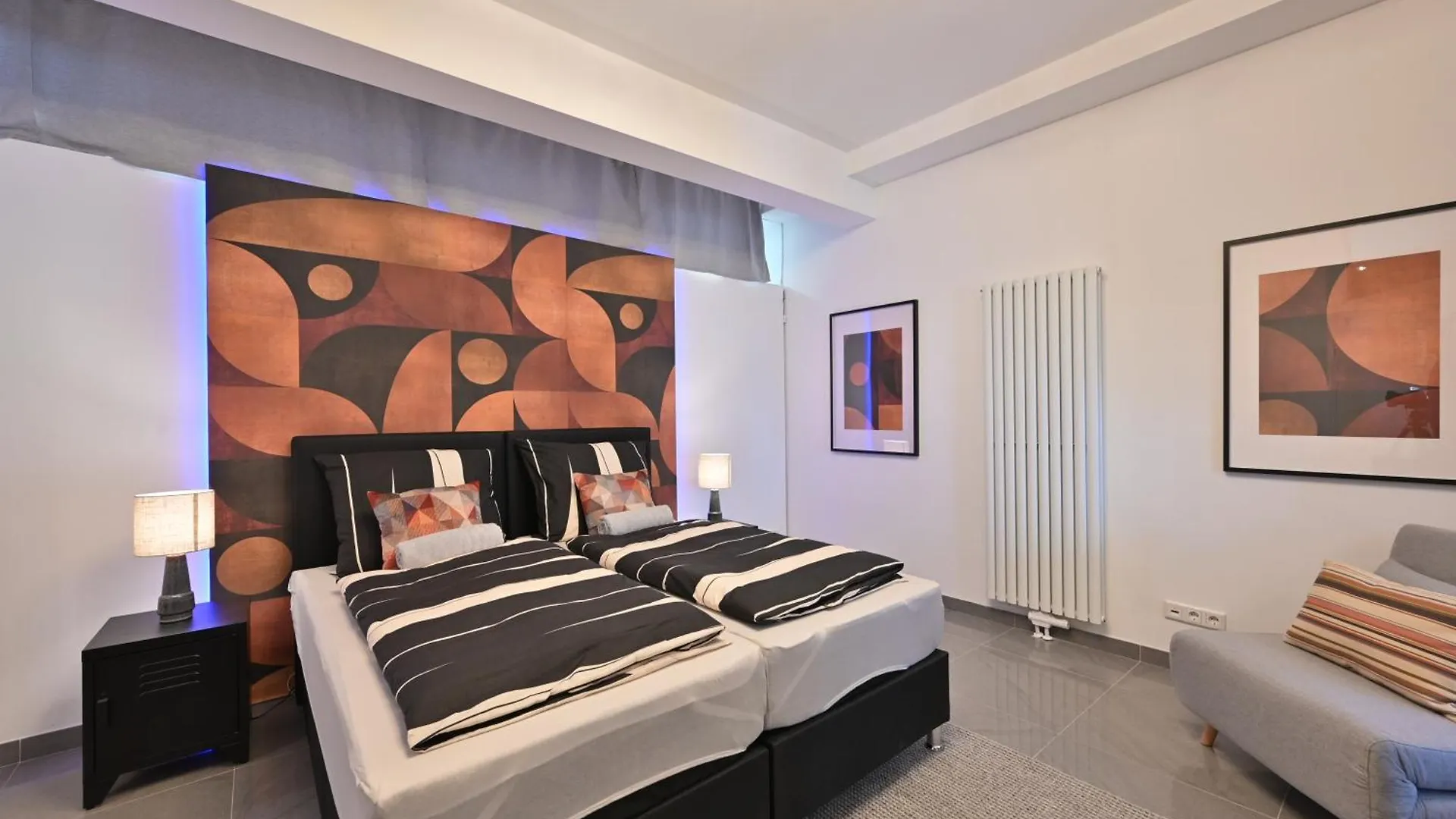 Yello Homes - Luxus Loft Fuer Bis Zu 7 Personen Naehe Airport & Messe, Tischfussball & Whirlpool Nuremberg Apartment